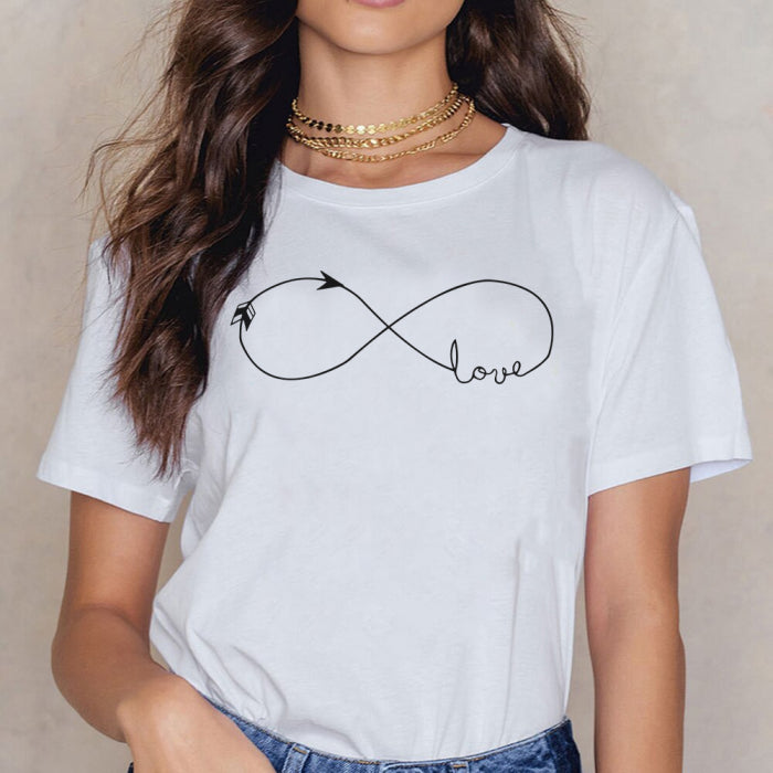 Tricou Infinity Love: O expresie atemporală a afecțiunii