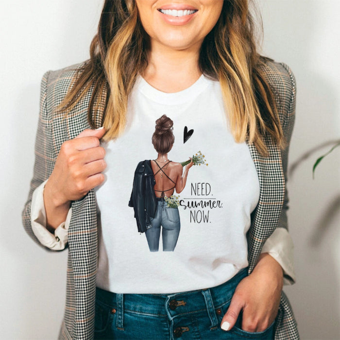 Tricou grafic „NEED Summer NOW”.