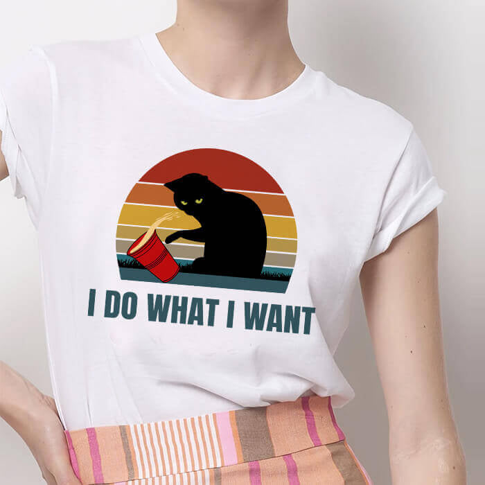 Tricou grafic cu pisici „Fac ce vreau”.
