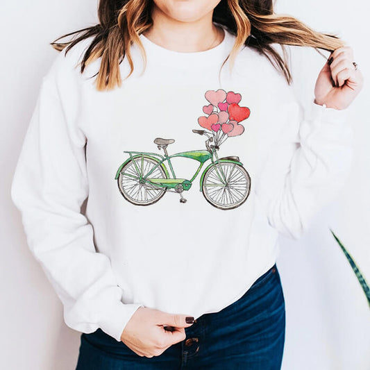 Tricou grafic alb cu inimă de bicicletă