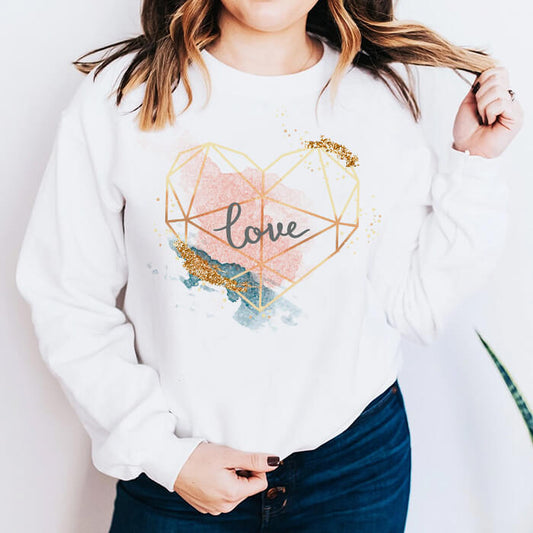 Hanorac Love Heart: O expresie la modă a afecțiunii